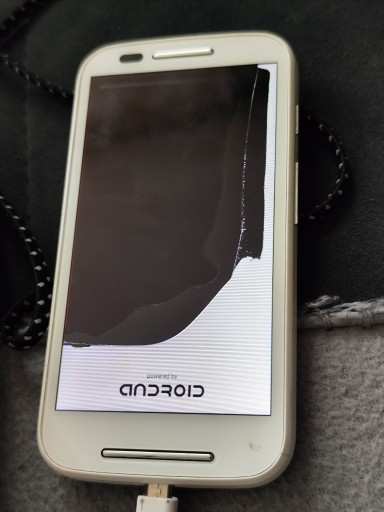 Zdjęcie oferty: Motorola Moto E XT1021 Uszkodzony LCD