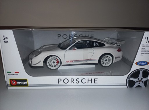 Zdjęcie oferty: Bburago Porsche GT3 RS 4.0,skala 1:18 