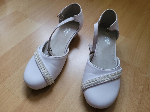 Zdjęcie oferty: Buty do komunii dziewczynka r. 34