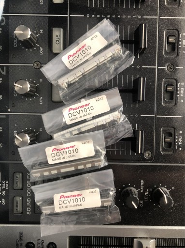 Zdjęcie oferty: 4 x Fader Pioneer DCV1010 Alps DJM 700 800 2000  