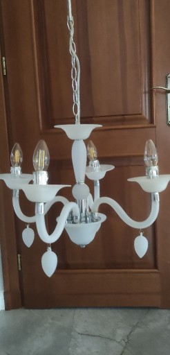 Zdjęcie oferty: Żyrandol szklany biały, lampa wisząca
