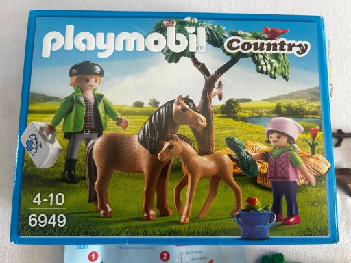 Zdjęcie oferty: Playmobil Country 6949 Kucyk mama ze źrebaczkiem Weterynarz