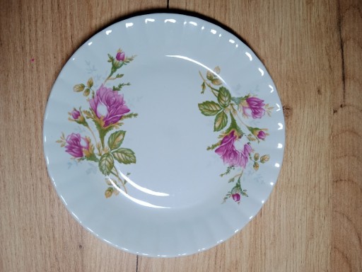 Zdjęcie oferty: Talerz deserowy porcelanowy Iwona Chodzież PRL 