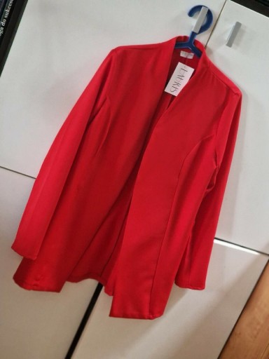 Zdjęcie oferty: Piękny czerwony komplet żakiet i spodnie.
