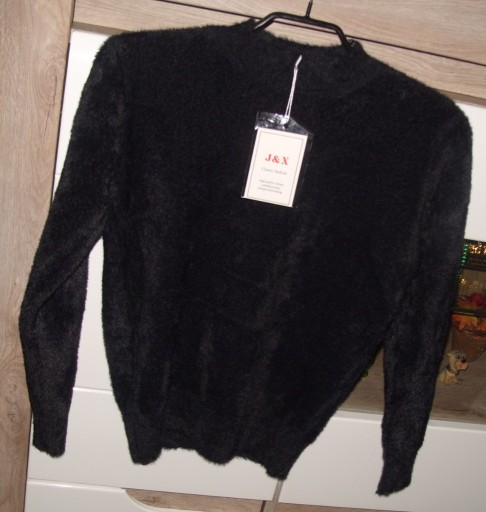 Zdjęcie oferty: Czarny Alpaczkowy NOWY Sweterek J&X r. M/L