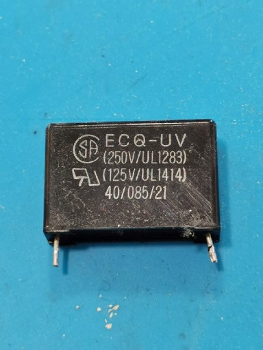 Zdjęcie oferty: Kondensator tłumiący zakłócenia ECQ-UV 250V UL1283