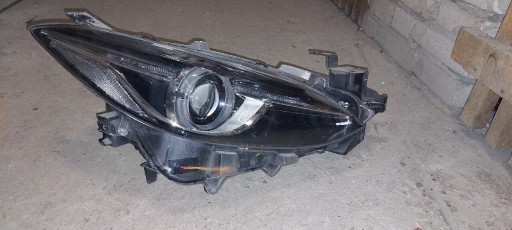Zdjęcie oferty: Bi-xenon przedni prawy Mazda 3 BM lampa BHR251030