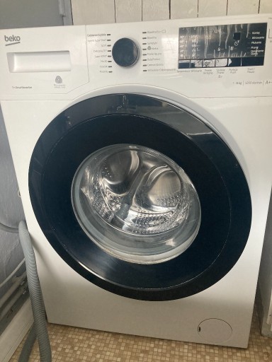 Zdjęcie oferty: Pralka BEKO ProSmartInverter 6 kg, stan bdb