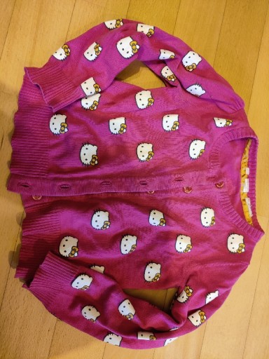 Zdjęcie oferty: Sweter na guziki hello kitty 104