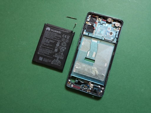 Zdjęcie oferty: Korpus + bateria + siateczka Huawei P30 oryginał