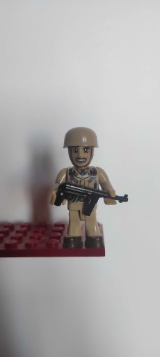 Zdjęcie oferty: Figurka żołnierz spadochroniarz Cobi 2031