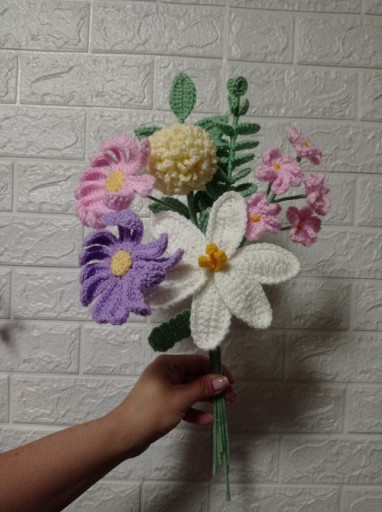 Zdjęcie oferty: Bukiet kwiatów komunijnych 