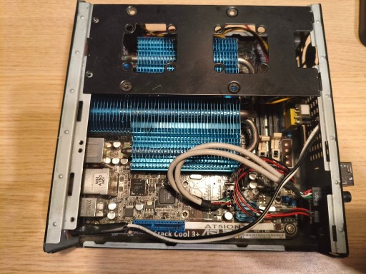 Zdjęcie oferty: Komputer Mini ITX płyta Asus AT5IONT-I 