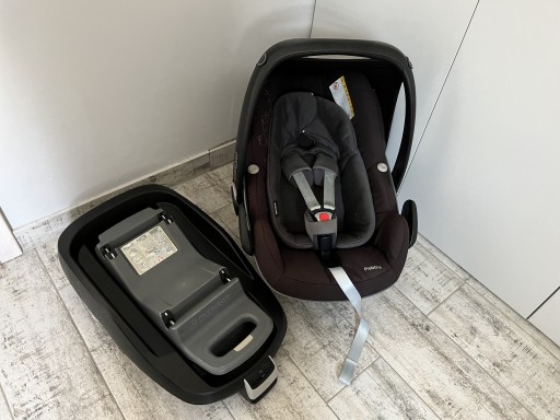 Zdjęcie oferty: Zestaw Maxi Cosi baza FamilyFix+ fotelik Pebble