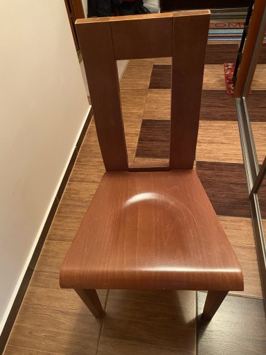 Zdjęcie oferty: 4 krzesła drewniane