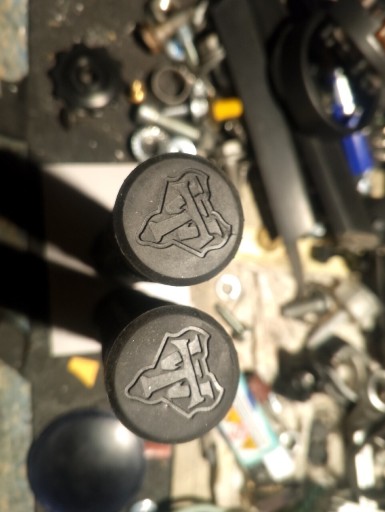 Zdjęcie oferty: Gripy WTB Waffle Clamp skręcane nowe