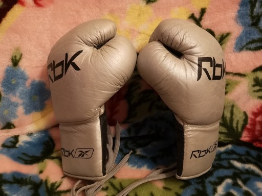 Zdjęcie oferty: Rękawice bokserskie Reebok 8-oz