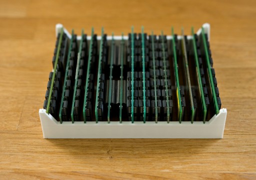 Zdjęcie oferty: Pojemnik koszyk skrzynka na pamięci RAM SIMM 72pin
