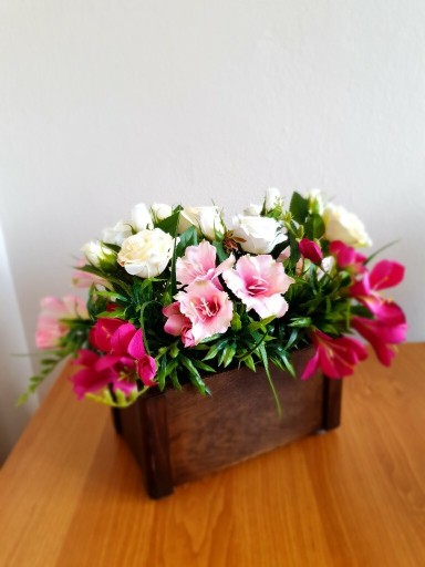 Zdjęcie oferty: Flower box, bukiet sztucznych kwiatów