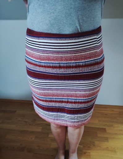 Zdjęcie oferty: Nowa elegancka spódnica w paski Alba Moda 40 L