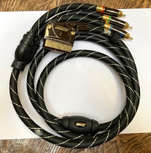 Zdjęcie oferty: ALPHARD DaVinci Kabel Euro-3RCA - HF-8SK-CR 1,6m.