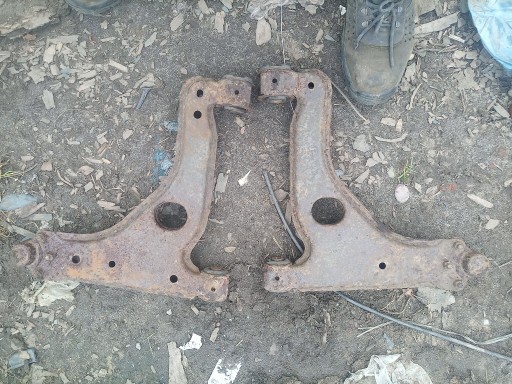 Zdjęcie oferty: Komplet wahaczy Vectra b V6 