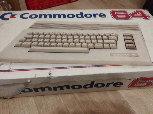 Zdjęcie oferty: Commodore C64 C