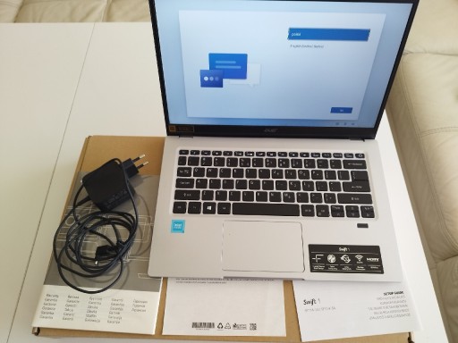 Zdjęcie oferty: Laptop ACER Swift 1  4GB RAM 128GB 