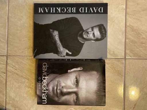 Zdjęcie oferty: Zestaw 2 szt David Beckham O sobie + Album