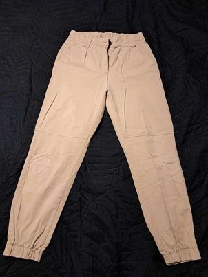 Zdjęcie oferty: damskie spodnie bojówki Bershka rozm. 40