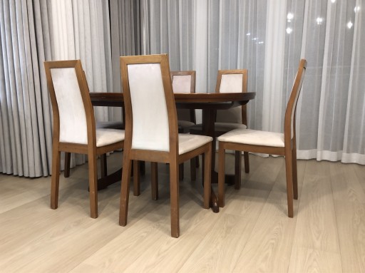 Zdjęcie oferty: Stół rozkładany z krzesłami 