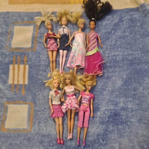 Zdjęcie oferty: Lalka Lalki Barbie zestaw 7 szt. Używane
