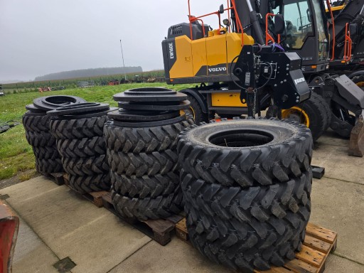 Zdjęcie oferty: Nowe fabrycznie opony KUMHO 10.00-20 do koparki kołowej 2024 rok