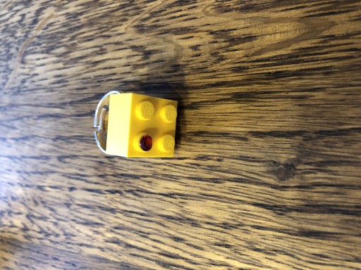 Zdjęcie oferty: Lego Pierścionek klocek 2x2 żółty