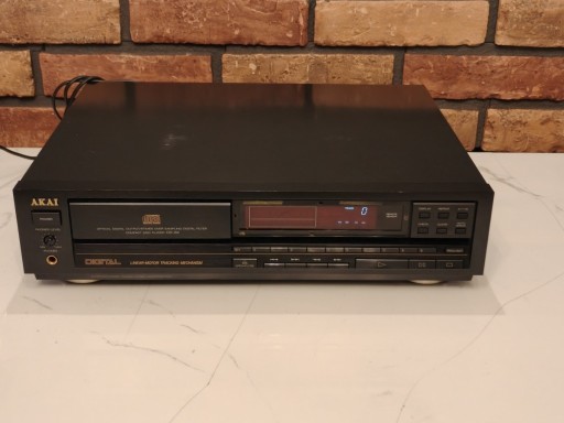 Zdjęcie oferty: AKAI CD-62 ! Rzadki odtwarzacz CD ! uszkodzony