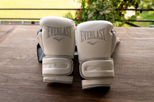 Zdjęcie oferty: Rękawice bokserskie Everlast Powerlock 2 białe