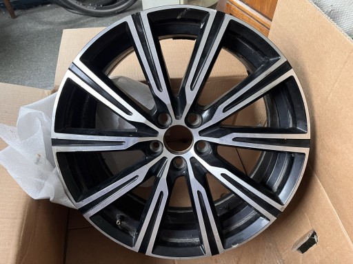 Zdjęcie oferty: Felga Aluminiowa Volvo 7,5x19 ET50,5 (2018-202x) - Okazja!