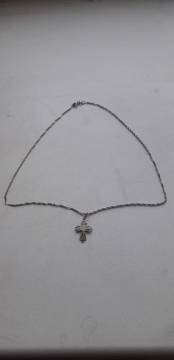 Zdjęcie oferty: Srebrny łańcuszek z krzyżykiem pr.925