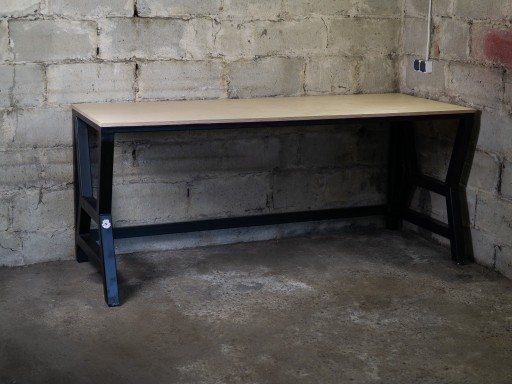 Zdjęcie oferty: Stół warsztatowy na zamówienie – spawany z grubych profili NINEINTHEWOODS