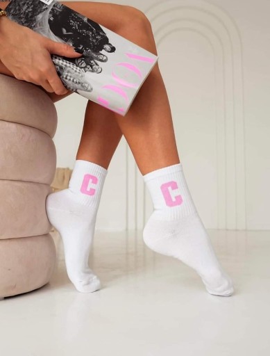 Zdjęcie oferty: Skarpetki z literą C białe z różowym 