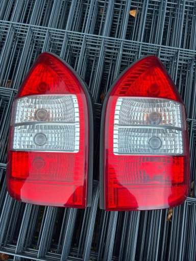 Zdjęcie oferty: Tylne Lampy Opel Zafira 2004 prawa i lewa 