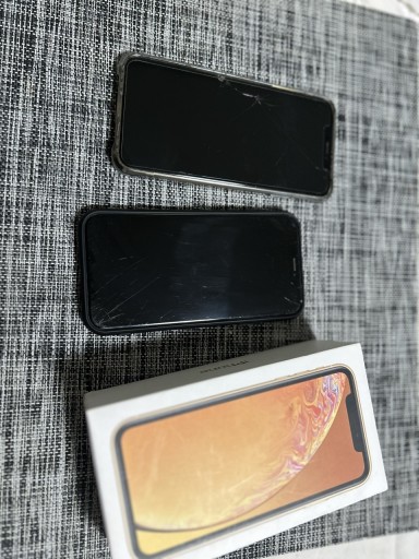 Zdjęcie oferty: iPhone XS MAX + IPHONE XR