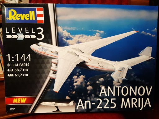 Zdjęcie oferty: Model Antonov AN-225  skala 1:144