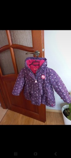 Zdjęcie oferty: Płaszczyk Hello Kitty  kurteczka 104/110 3-4 latka