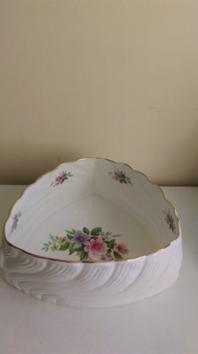 Zdjęcie oferty: Miska porcelanowa -Holly Barn