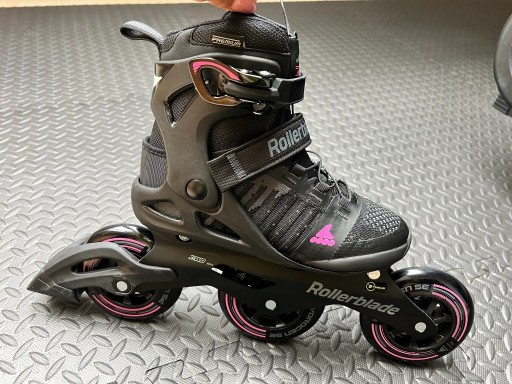 Zdjęcie oferty: Rolki ROLLERBLADE 110 różowe czarne pink 3WD 36 37