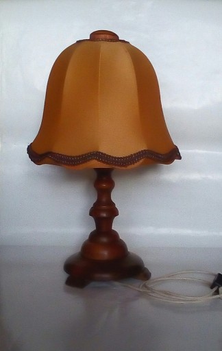 Zdjęcie oferty: Stara lampka nocna drewniana stary abażur