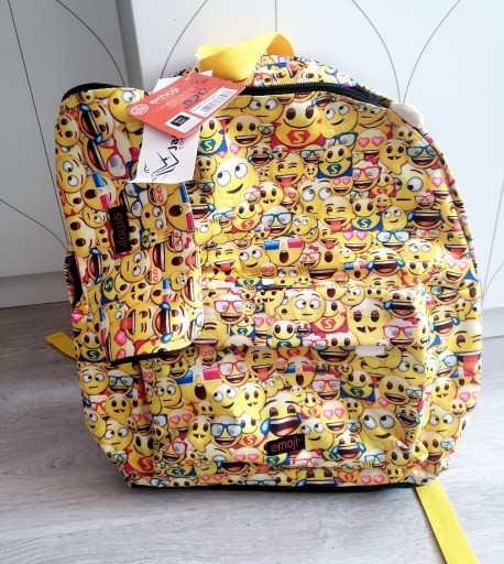 Zdjęcie oferty: Nowy plecak szkolny i piórnik Emoji
