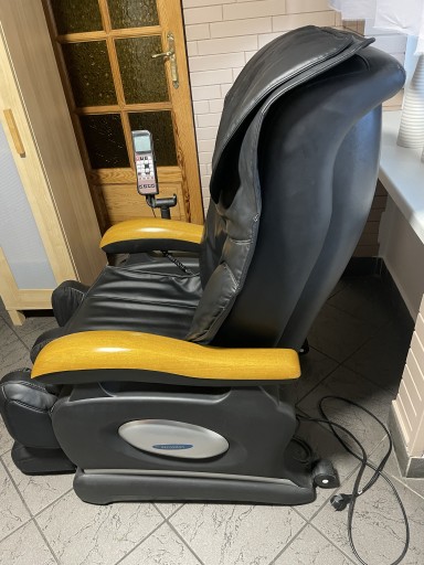 Zdjęcie oferty: Fotel z masażem.