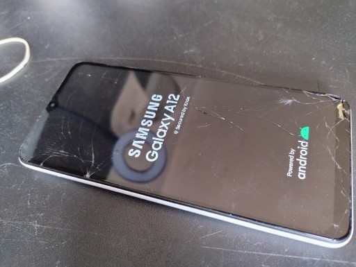 Zdjęcie oferty: Zbity ekran Samsung A12 zbitek.